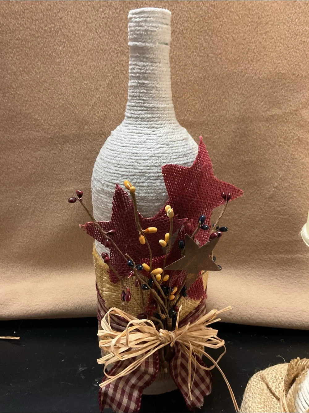 Rustic Red Star Burlap Table Décor Set.  Perfect for fall decor. Inv 564